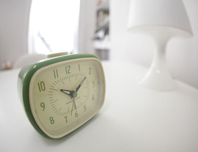 Retro Alarm Clock | alvaluz.com