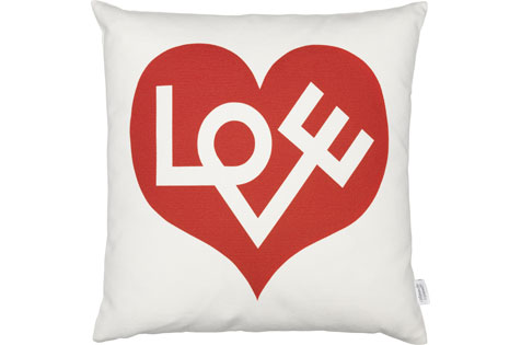Graphic Print Pillows - Love | alvaluz.com